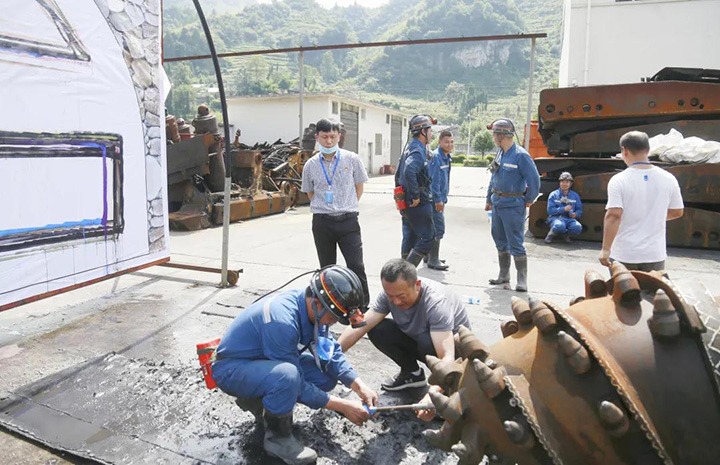 威信煤炭组织掘进机司机手艺交锋运动