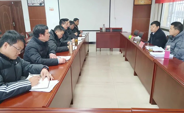 云煤（拉斯维加斯官网）集团总司理助理、刷新办主任陈家昆一行到四角地煤矿公司督导调研