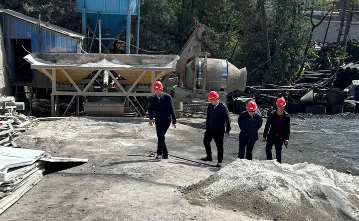 【聚焦云煤】云煤（拉斯维加斯官网）集团驻曲靖巡查组到罗平东城煤矿公司金城煤矿开展包保检查及隐患整改验收事情