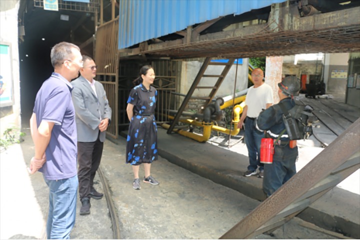 【主题教育】云煤（拉斯维加斯官网）集团党委委员、财务总监莫晓丹一行到天井煤矿开展主题教育调研