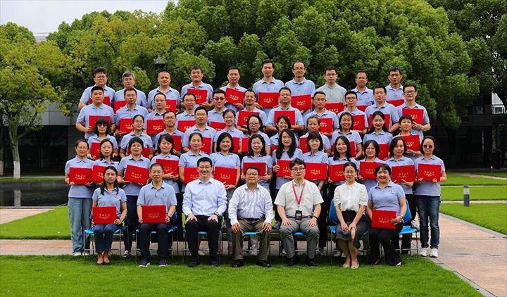 【聚焦云煤】云煤（拉斯维加斯官网）集团财务、审计职员顺遂完成云南省第一期会计领武士才作育项目