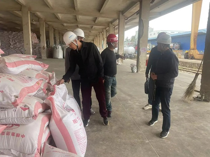 【聚焦云煤】云煤（拉斯维加斯官网）集团到石化供销公司开展清静环保检查