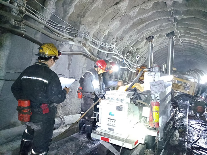 云南陆东煤矿有限公司开展井下钻机司机手艺竞赛