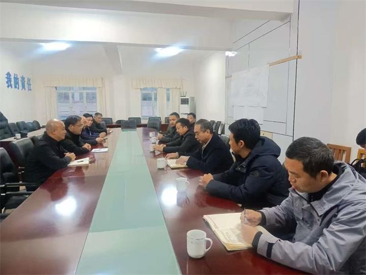 宣威市代理市长叶旭军到田坝煤矿公司调研清静生产事情