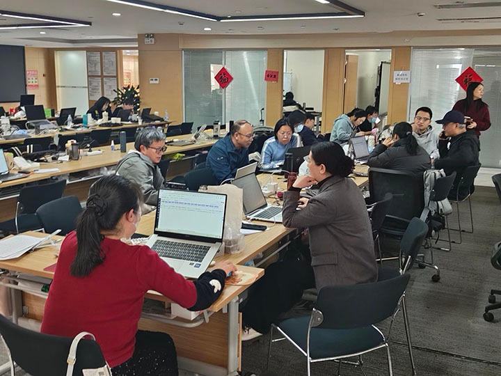 25天，，，，，，，，啃下财务共享“硬骨头”